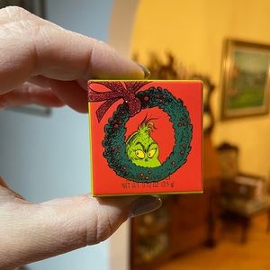 Lil Grinch shimmer eye glaze